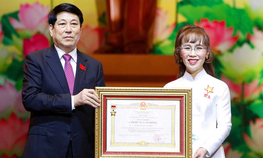 Vietjet’s chairwoman awarded title of Labour Hero